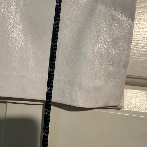 Alice + Olivia Maeve Vegan Leather Slip Skirt Sz 2 Off-White - slightly stained - Picture 11 of 16